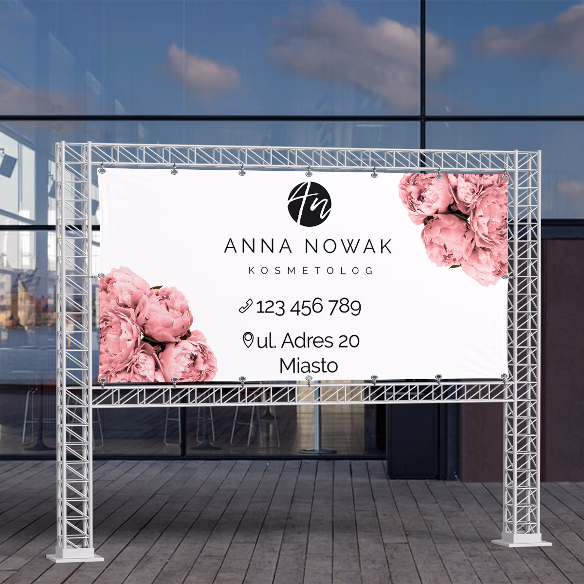 Jak urządzić salon stylizacji paznokci?