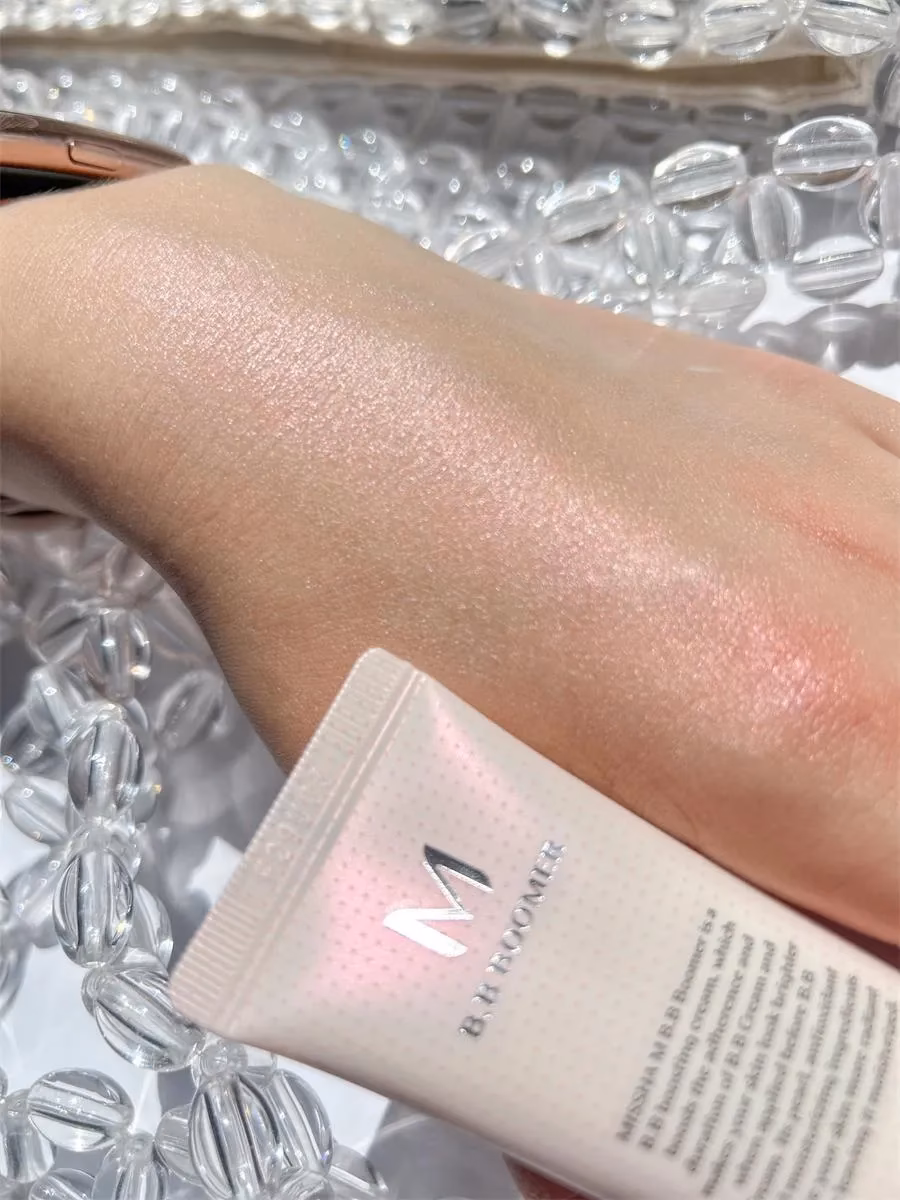 Czy krem BB Missha zapewnia pełne krycie?