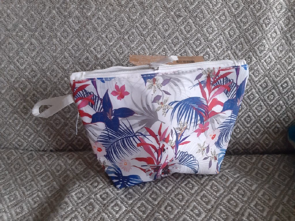 Jak się czyta Yves Rocher?