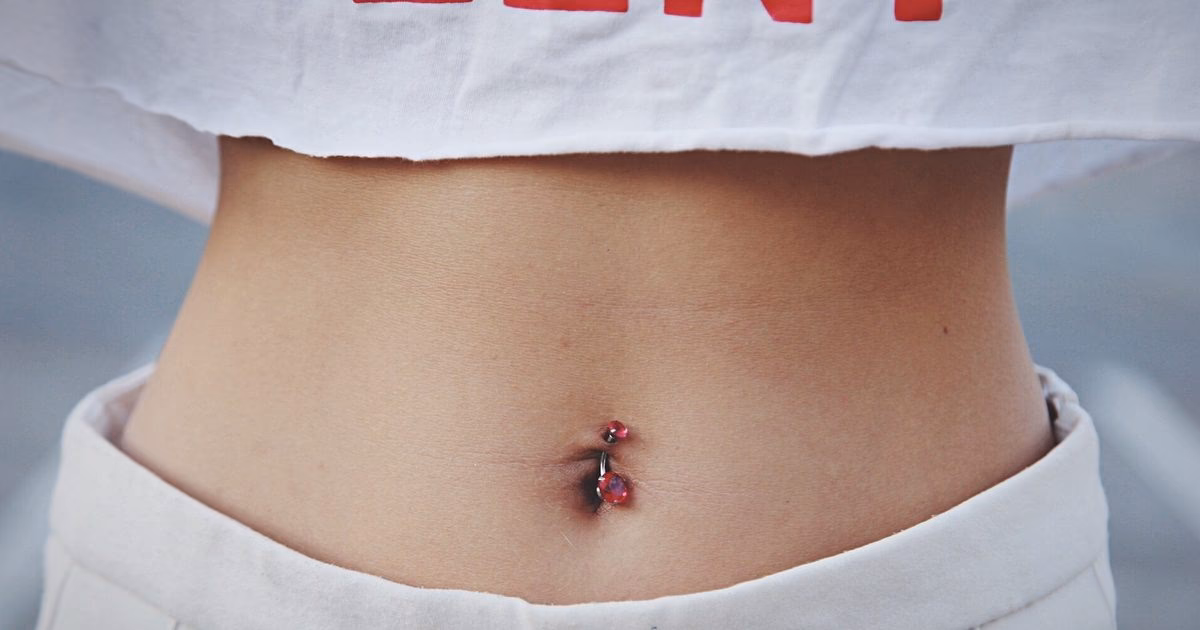 Ile kosztuje kolczyk w pępku u kosmetyczki?