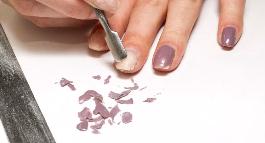 Dlaczego warto zrezygnować z paznokci żelowych?