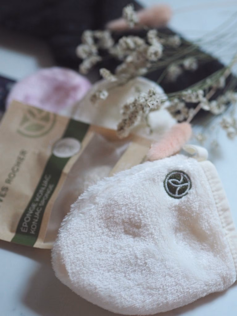 Czym najlepiej usunąć makijaż?