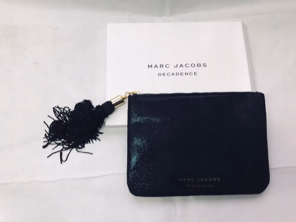Jaki jest odpowiednik perfum Marc Jacobs Decadence?