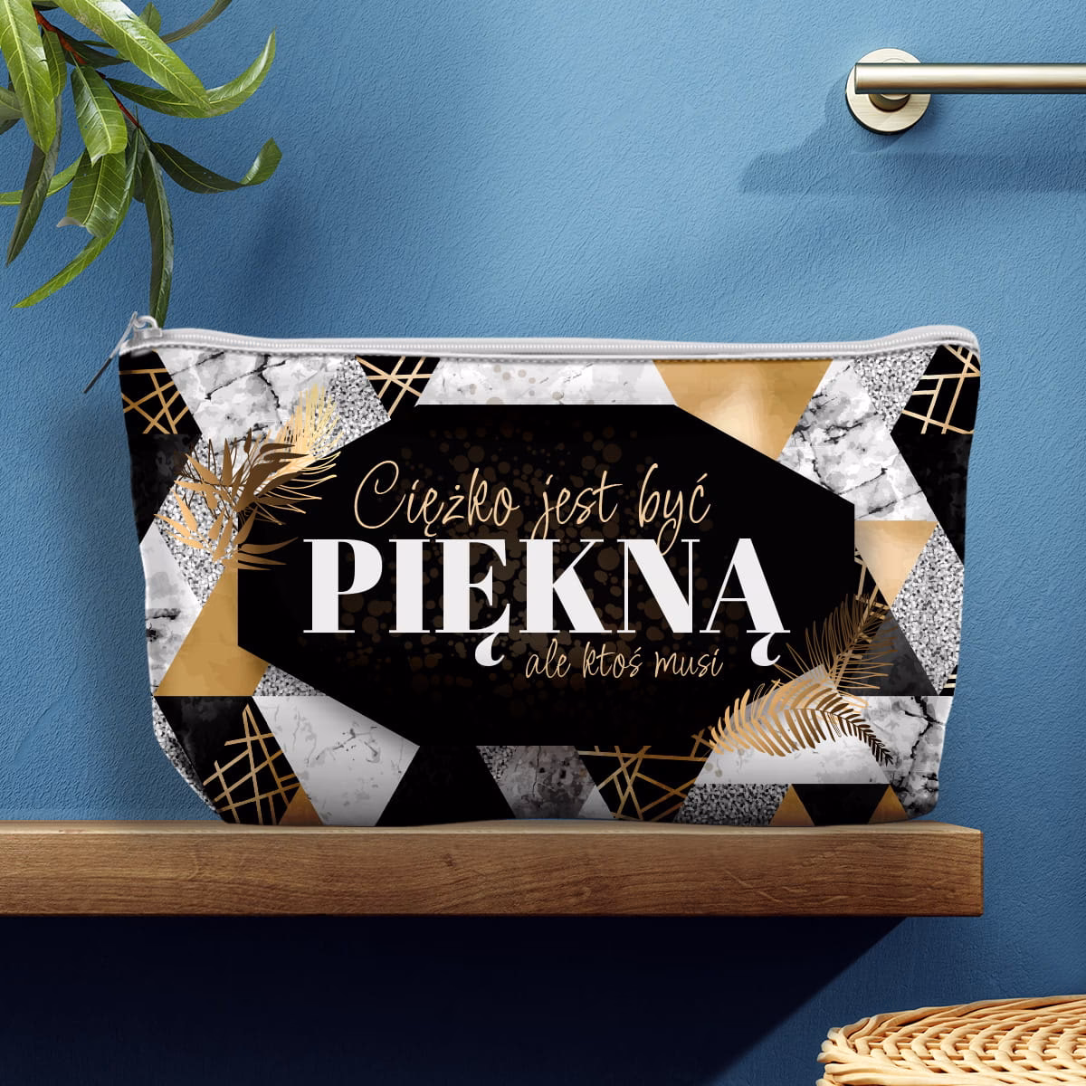 Co dać kobiecie na dzień kobiet?