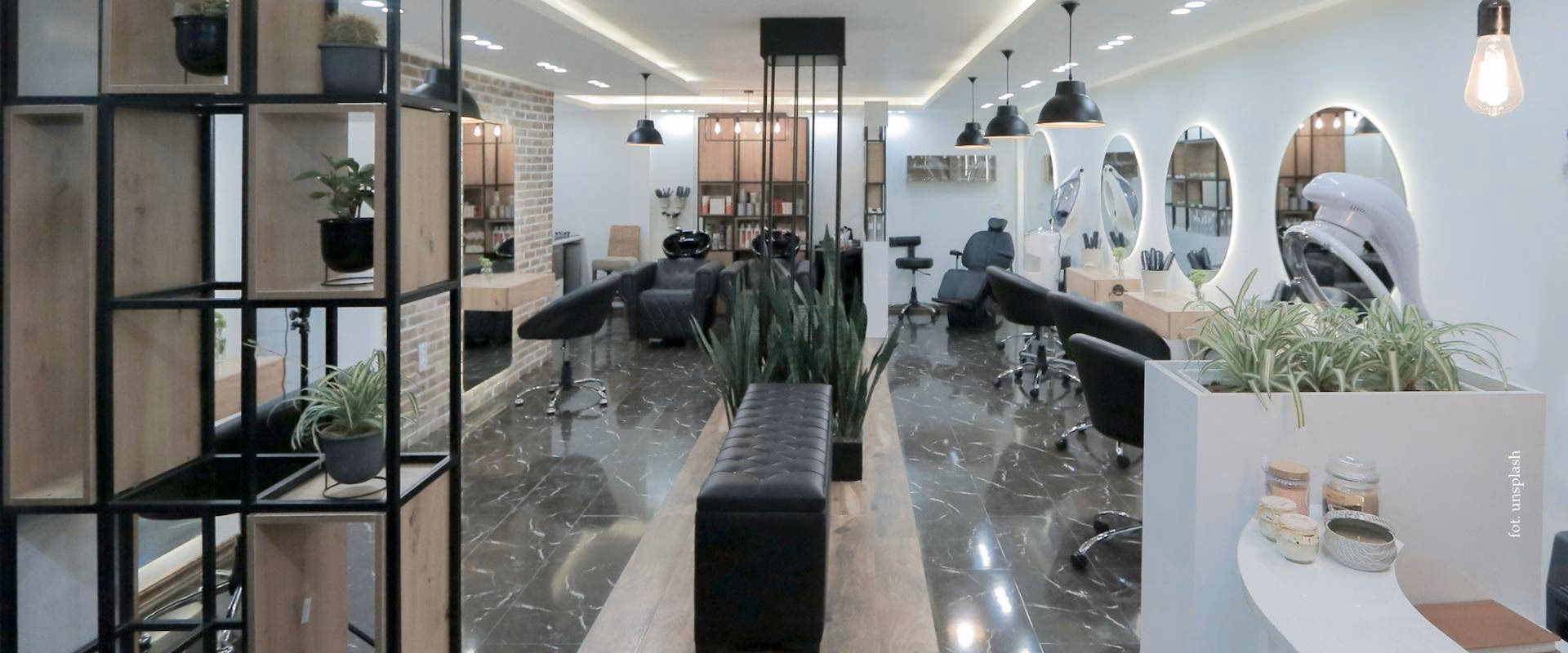 Skąd sklepy z artykułami kosmetycznymi biorą swój asortyment?