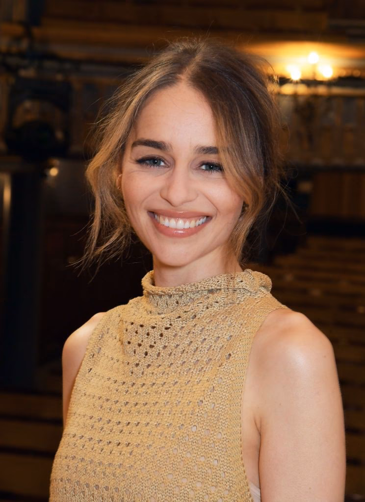 Jaką szminkę nosi Emilia Clarke?