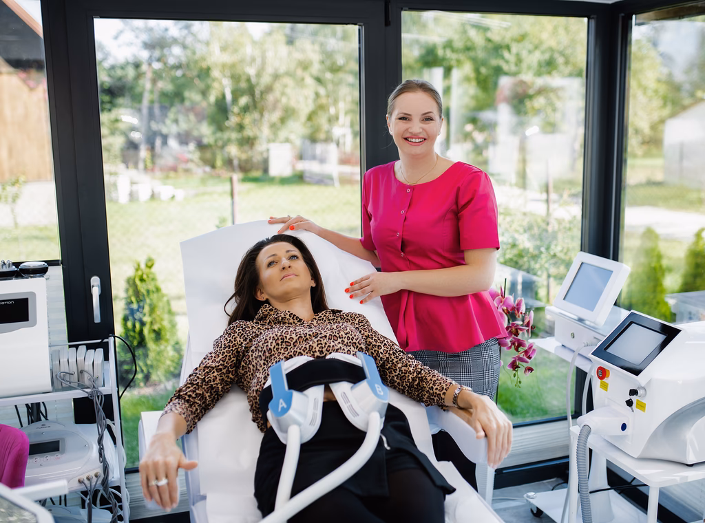 Co daje EMS na twarz?