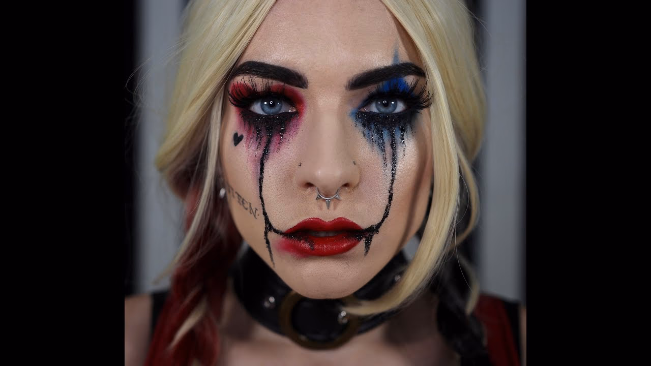 Co Harley Quinn nosi na twarzy?
