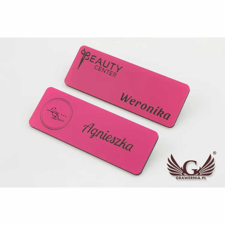 Jak powinien wyglądać identyfikator?