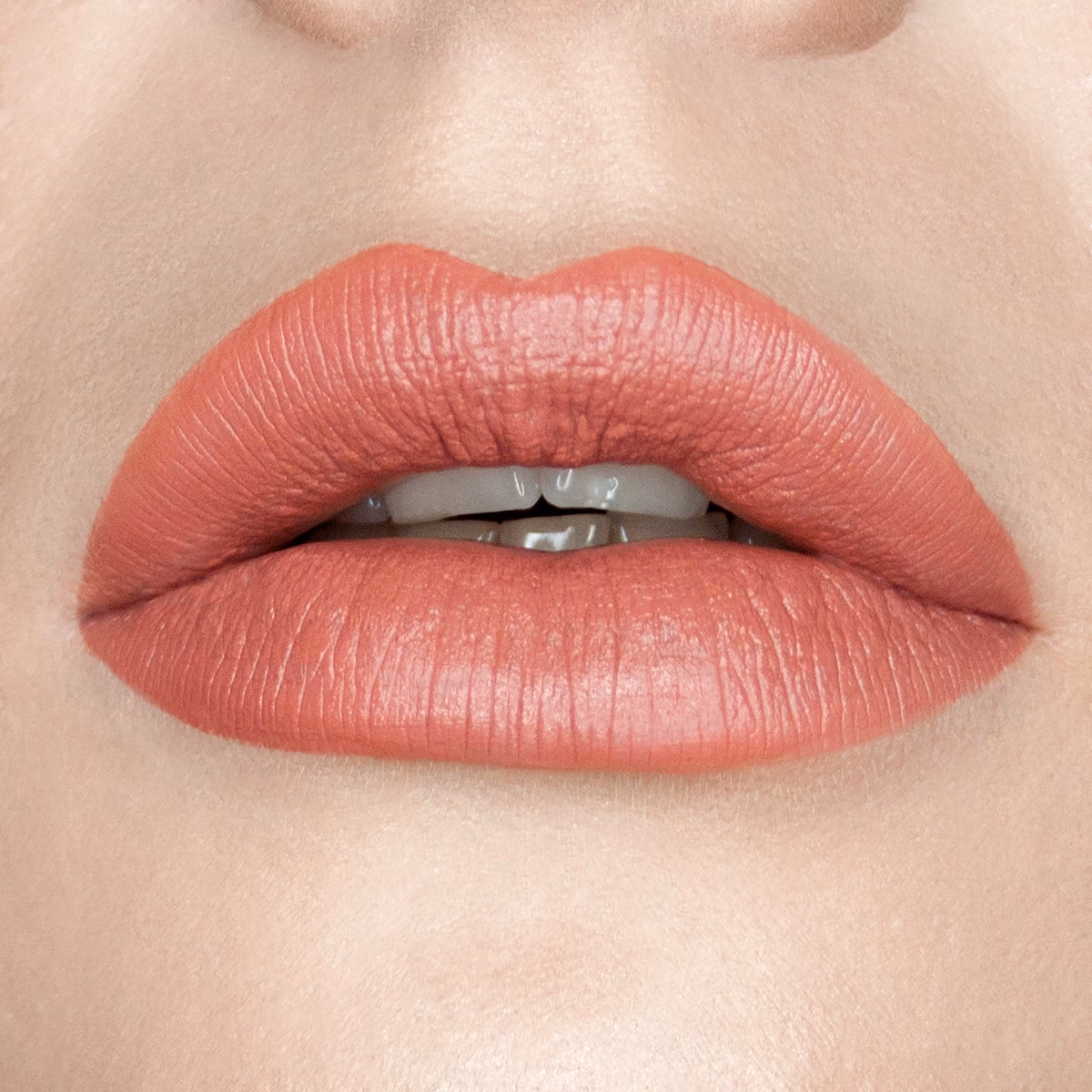 Jaka konturówka do ust?