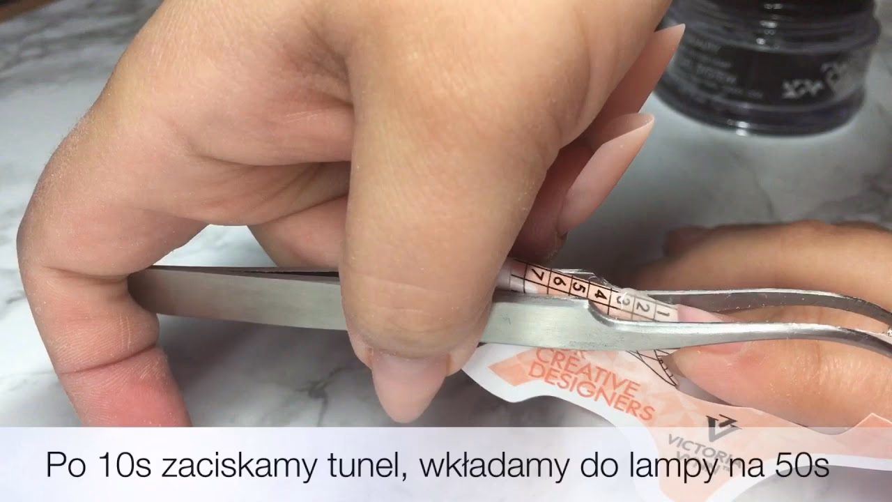 Czym zaciskać tunel?