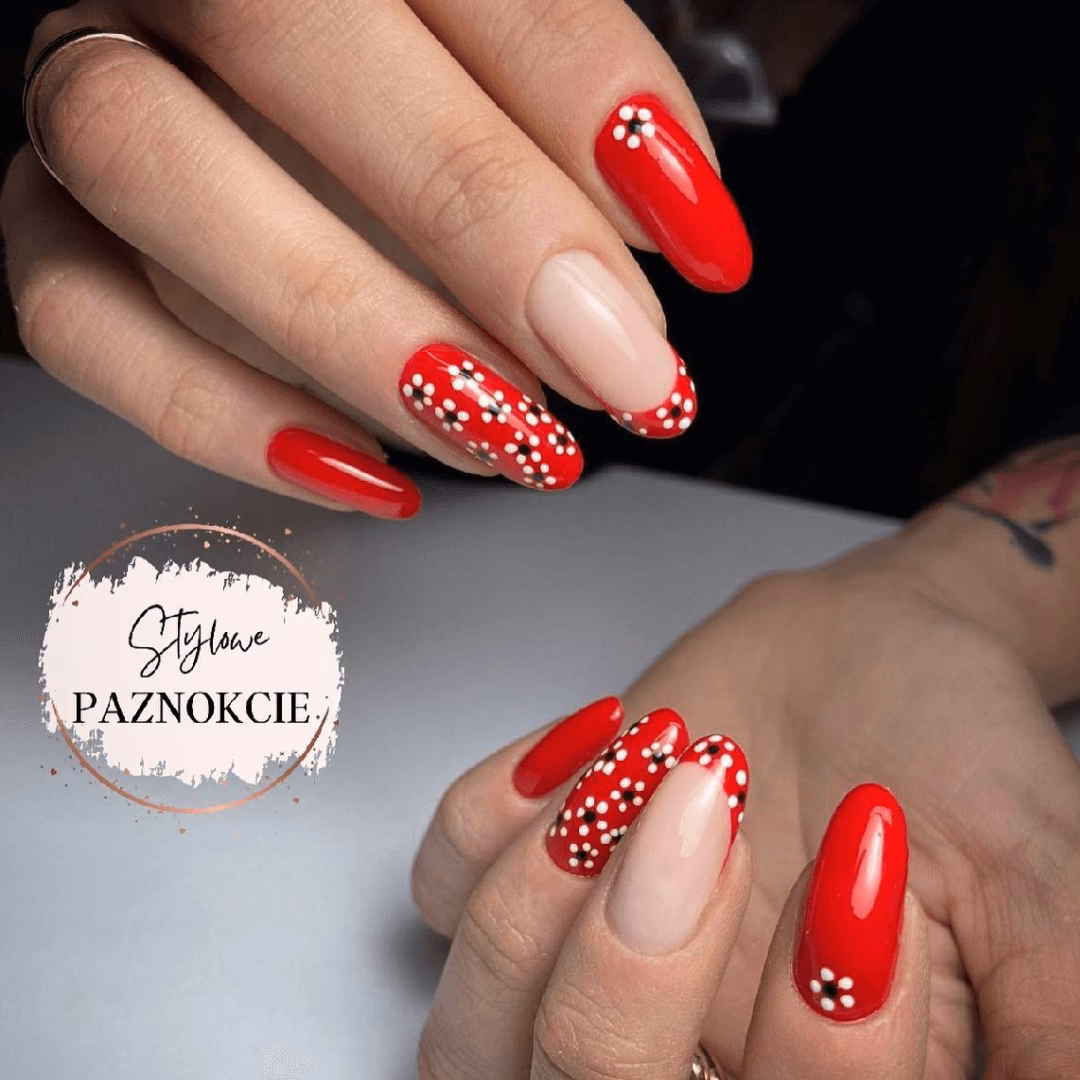 Z czym połączyć czerwone paznokcie?