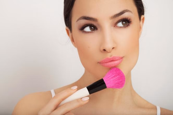 Dlaczego mój makijaż nie zakrywa pryszcza?