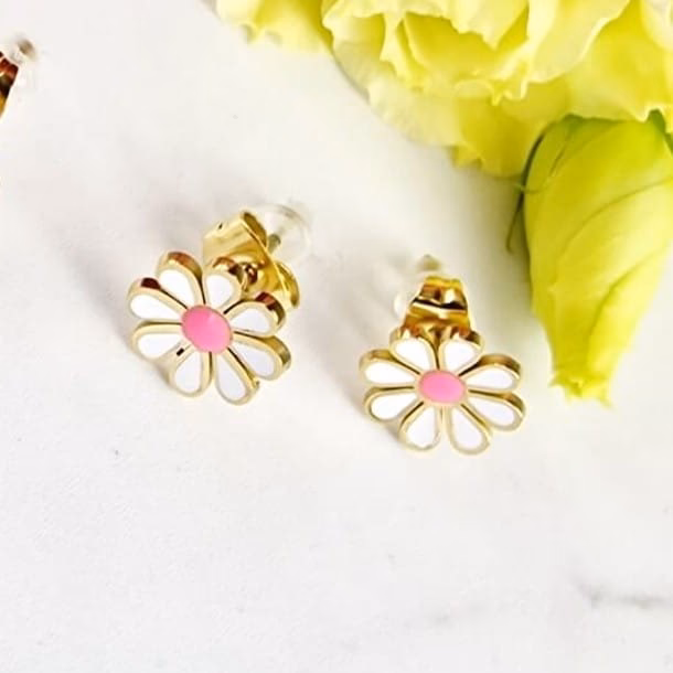 Jakich kolczyków używają pediatrzy?