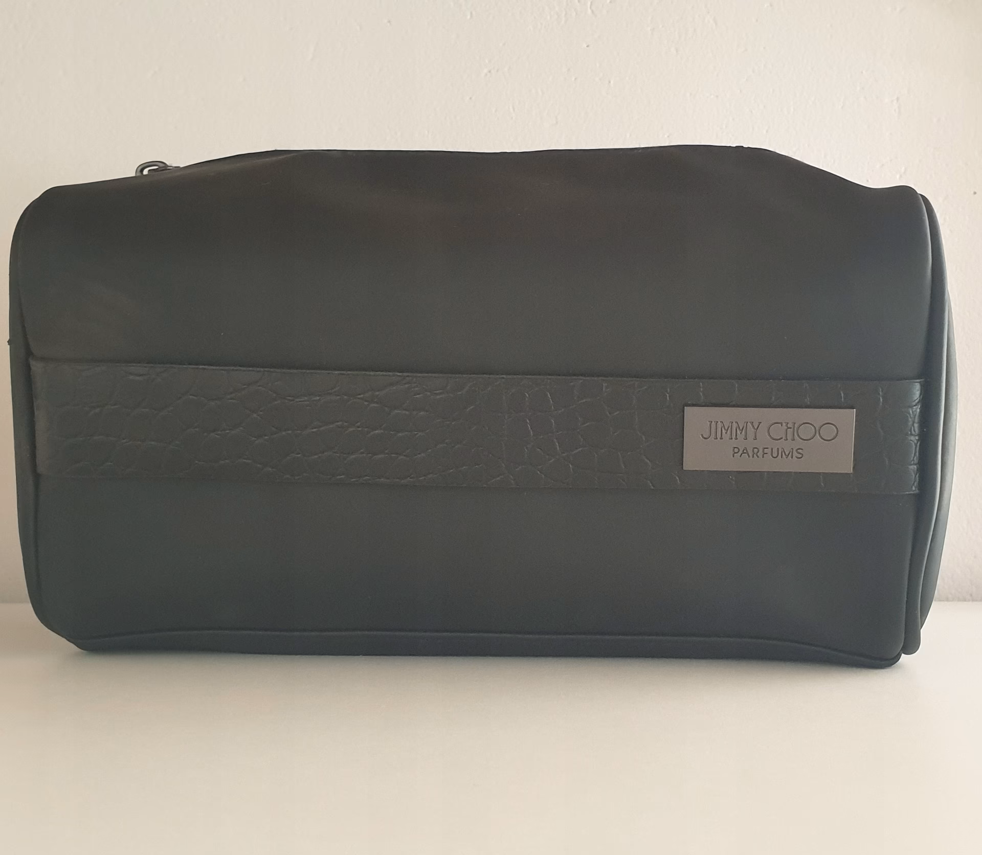 Czy produkty Jimmy Choo są drogie?