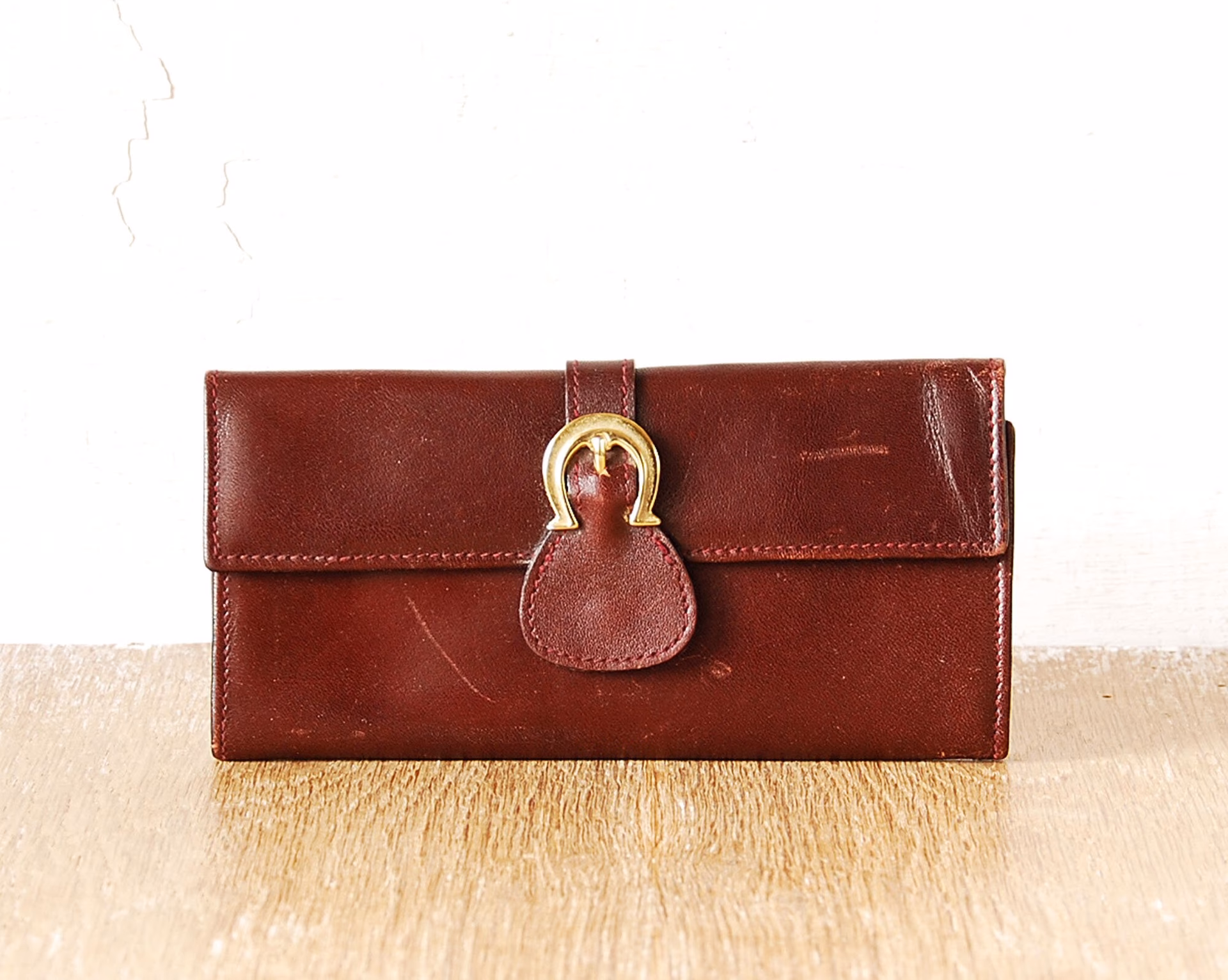 Czy Etienne Aigner jest Francuzem?