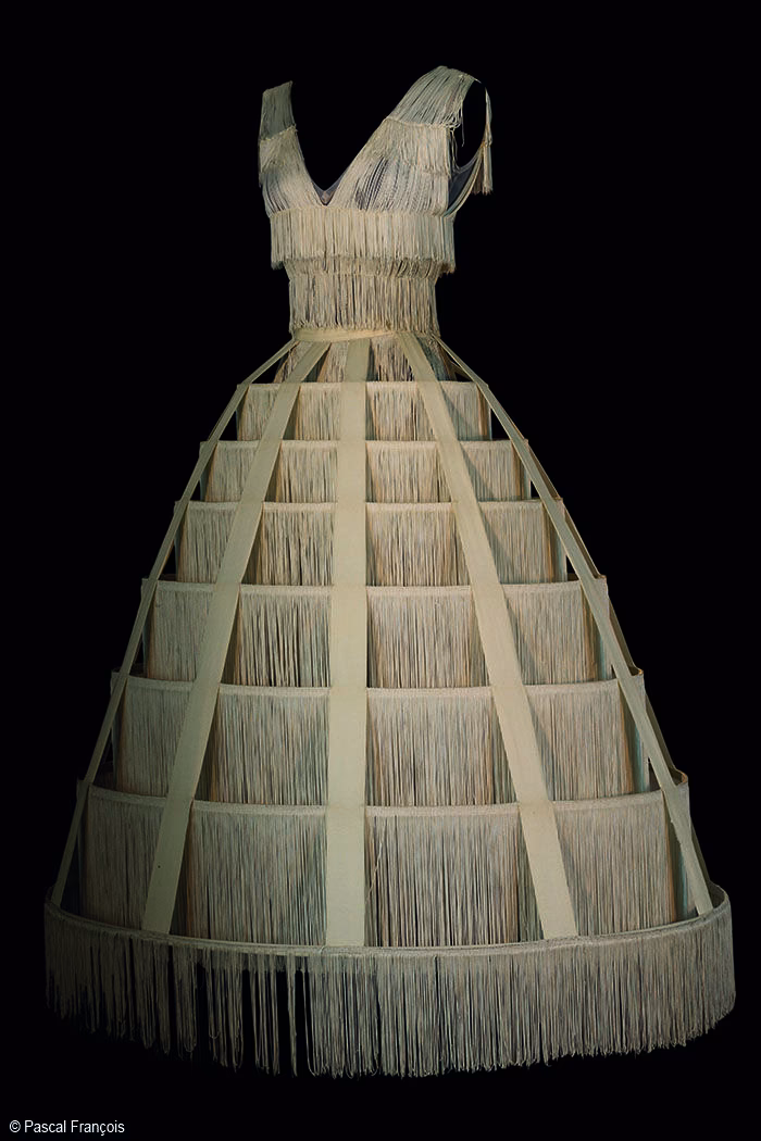 Do czego służy krynolina?