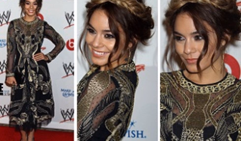 Jak działa ta czarno-złota sukienka?