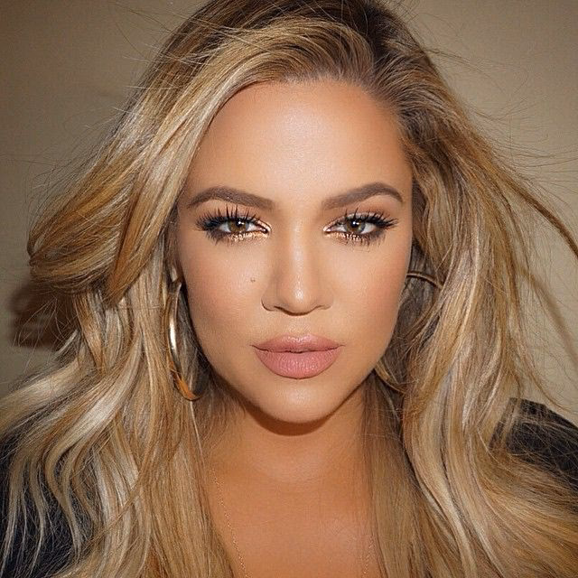 Jaki podkład nosi Khloé Kardashian?