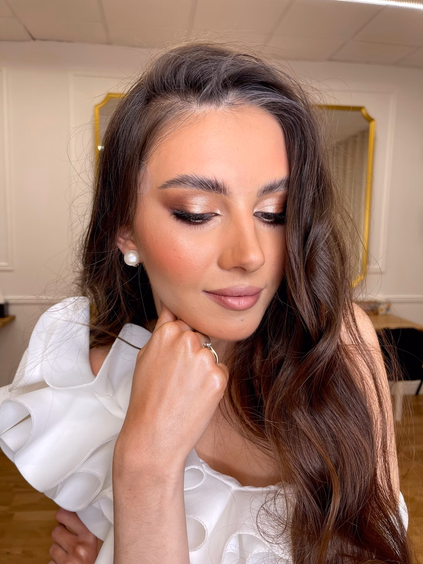 Czym charakteryzuje się makijaż ślubny?