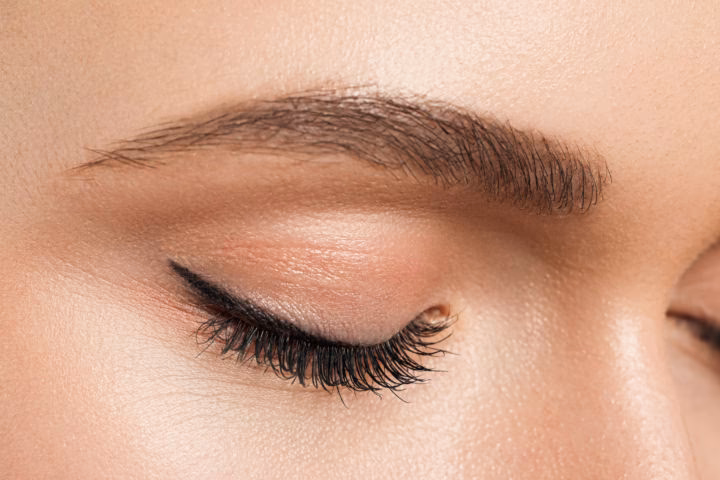Jak długo po makijażu permanentnym nie należy malować rzęs?