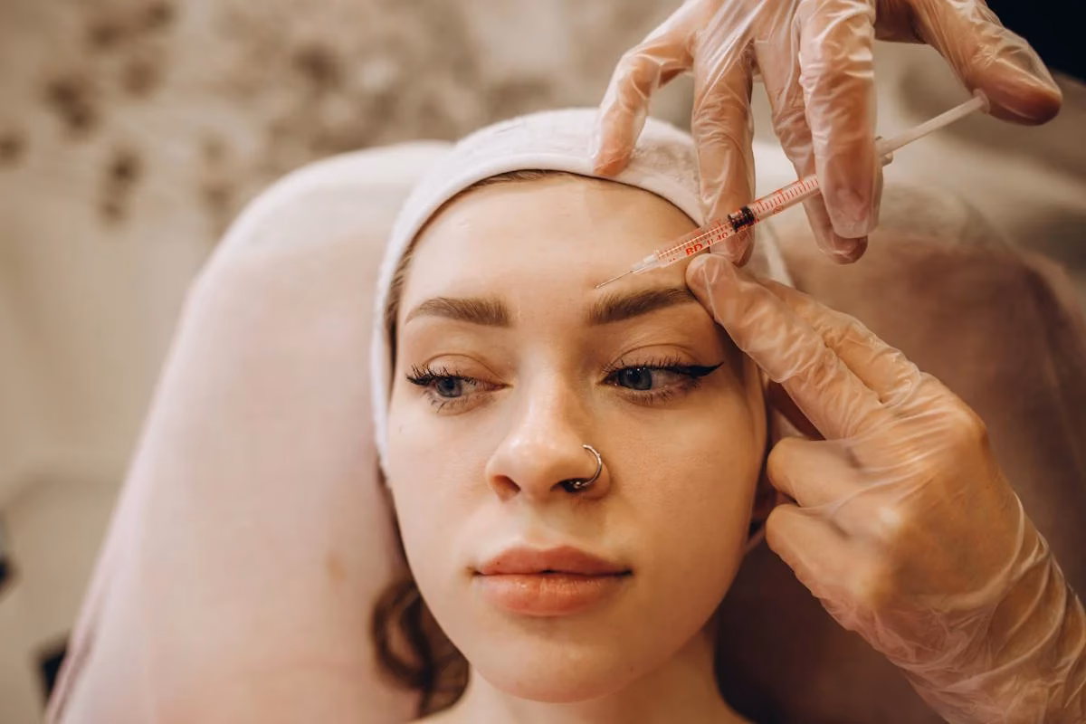 Kiedy można nałożyć makijaż po botoksie?