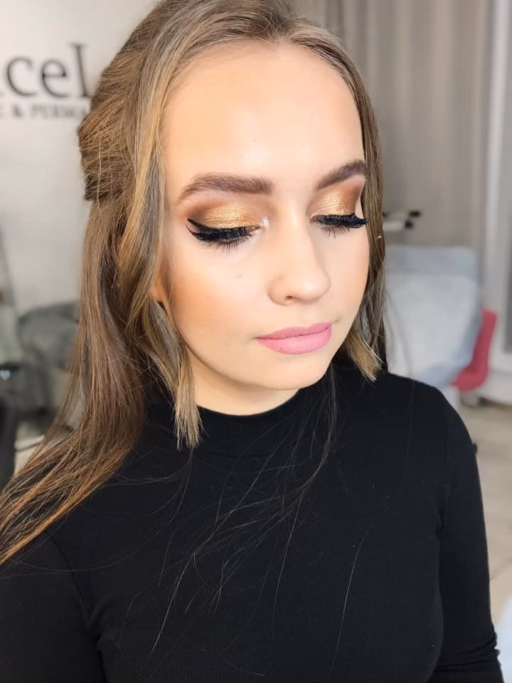 Jaki makijaż na studniówkę?