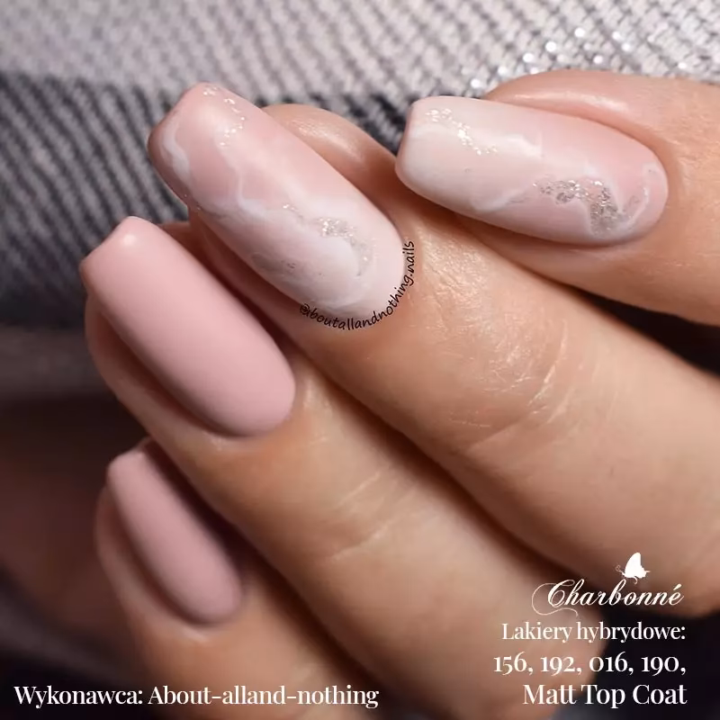 Na co dawać pyłek na paznokcie?