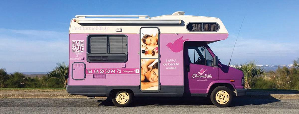 Co to znaczy mobilna kosmetyczka?