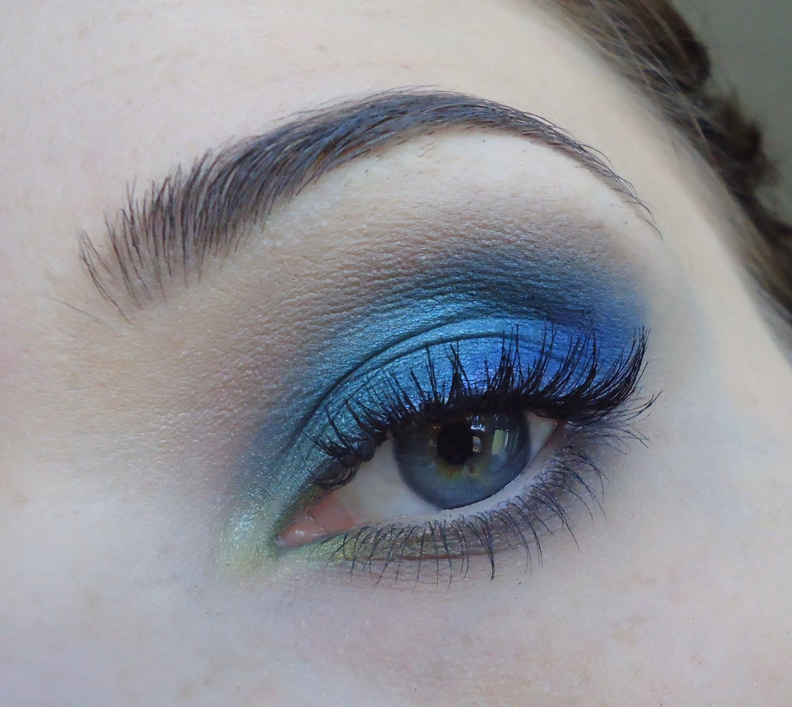 Co oznacza niebieski kolor oczu?