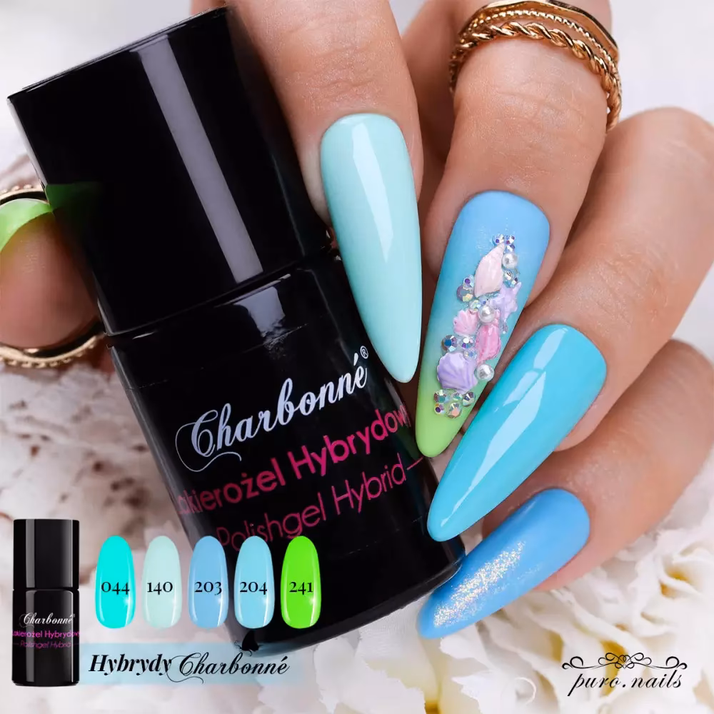 Co oznaczają niebieskie paznokcie w lato?