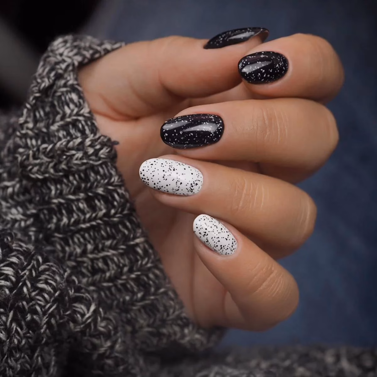 Dlaczego czernieją paznokcie?