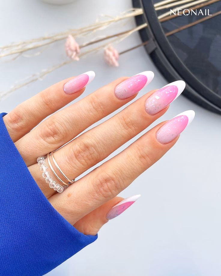 Czy różowe paznokcie są eleganckie?