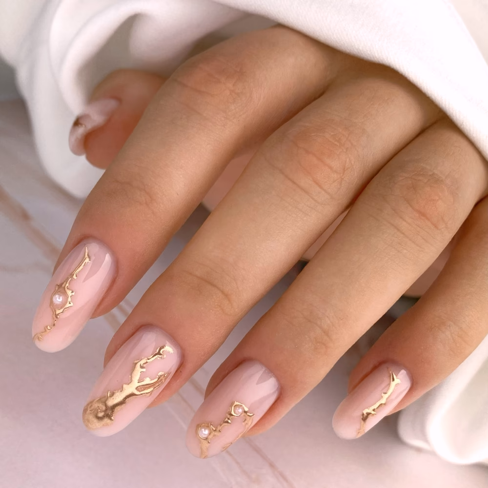 Czy czerwone paznokcie na sylwestra przynoszą pecha?