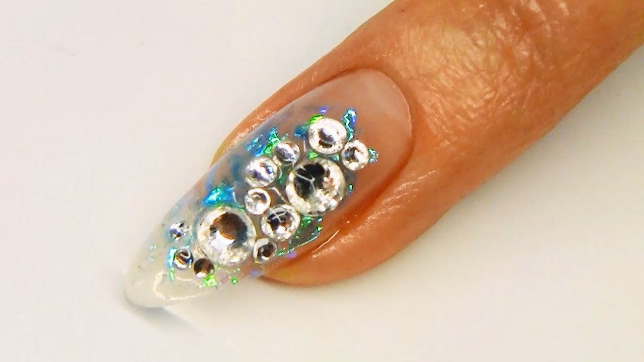 Czym są paznokcie konfetti?