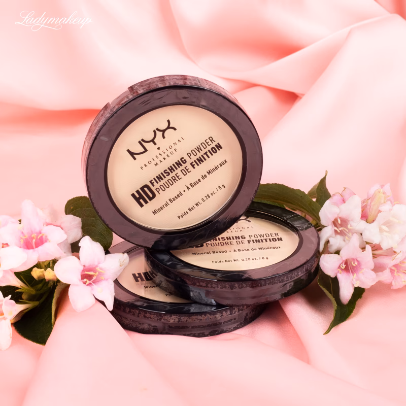 Jakiego pudru utrwalającego używają gwiazdy?