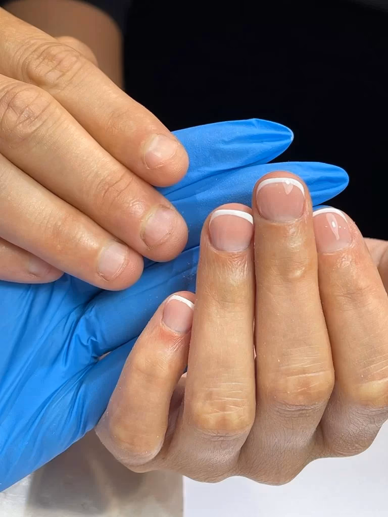 Czy można zrobić tipsy na obgryzione paznokcie?