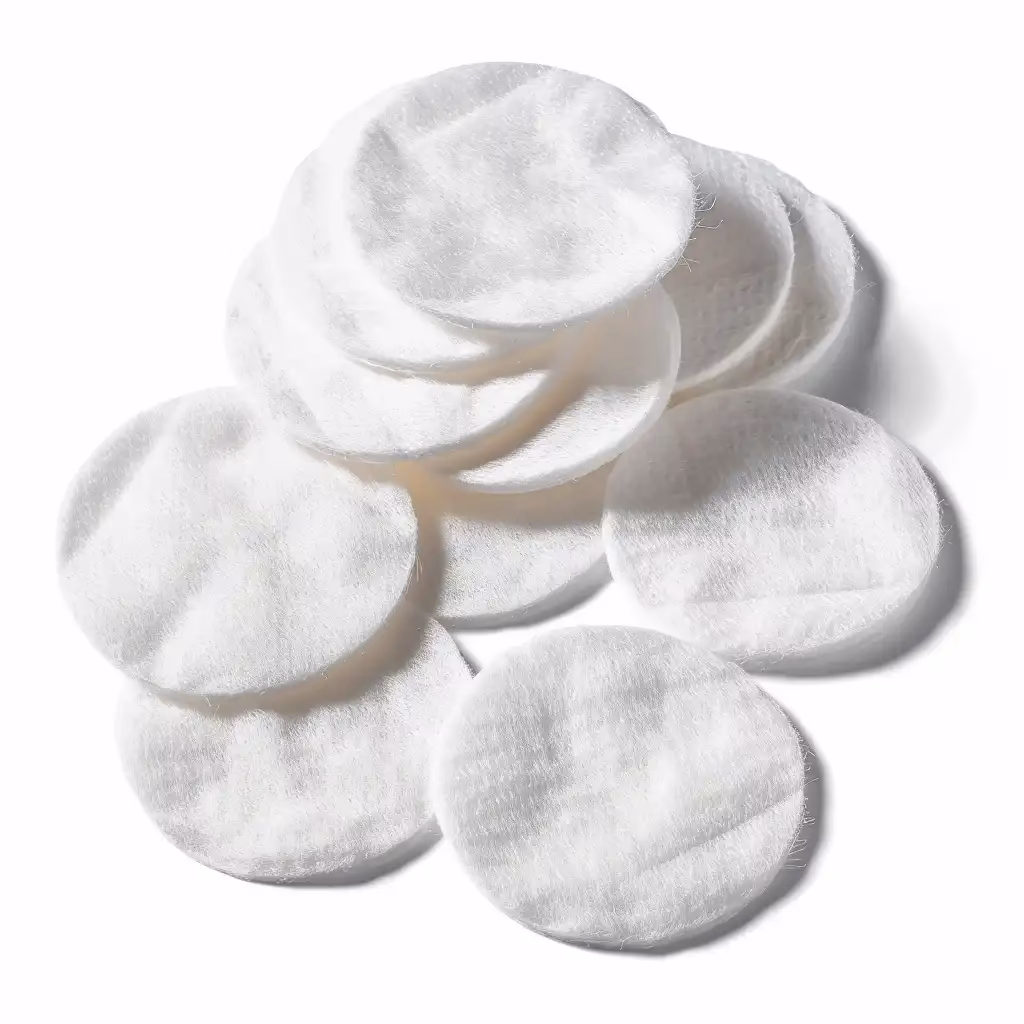 Czy płatki kosmetyczne to to samo co waciki?