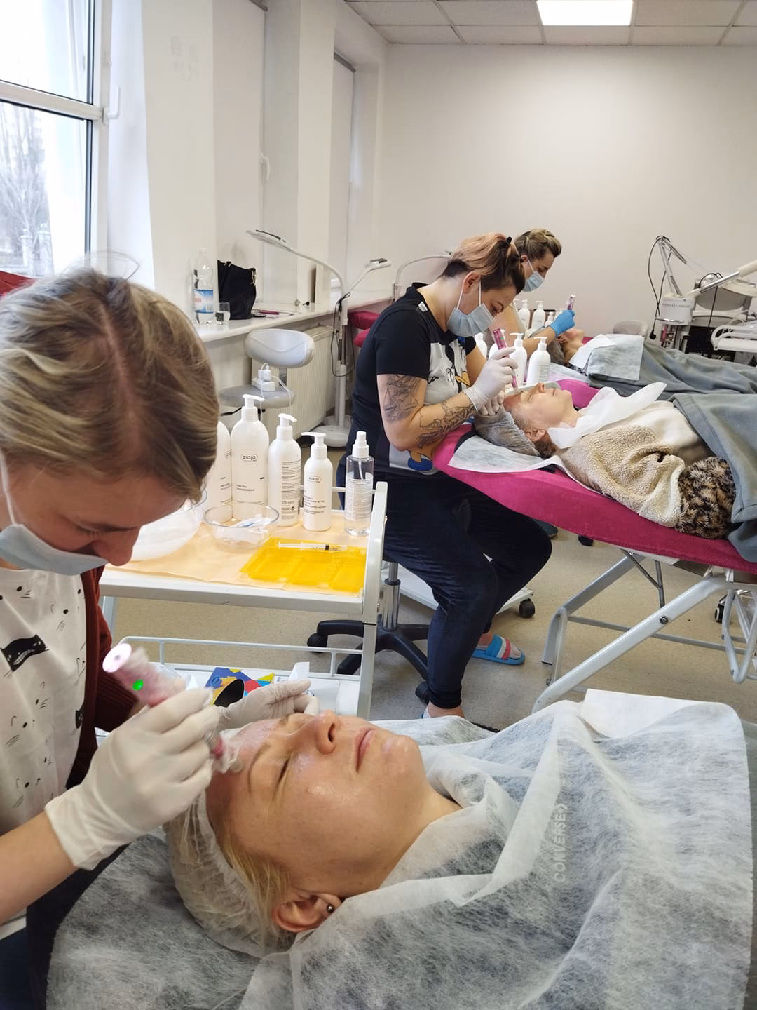 Który kurs kosmetyczny jest najlepszy dla początkujących?