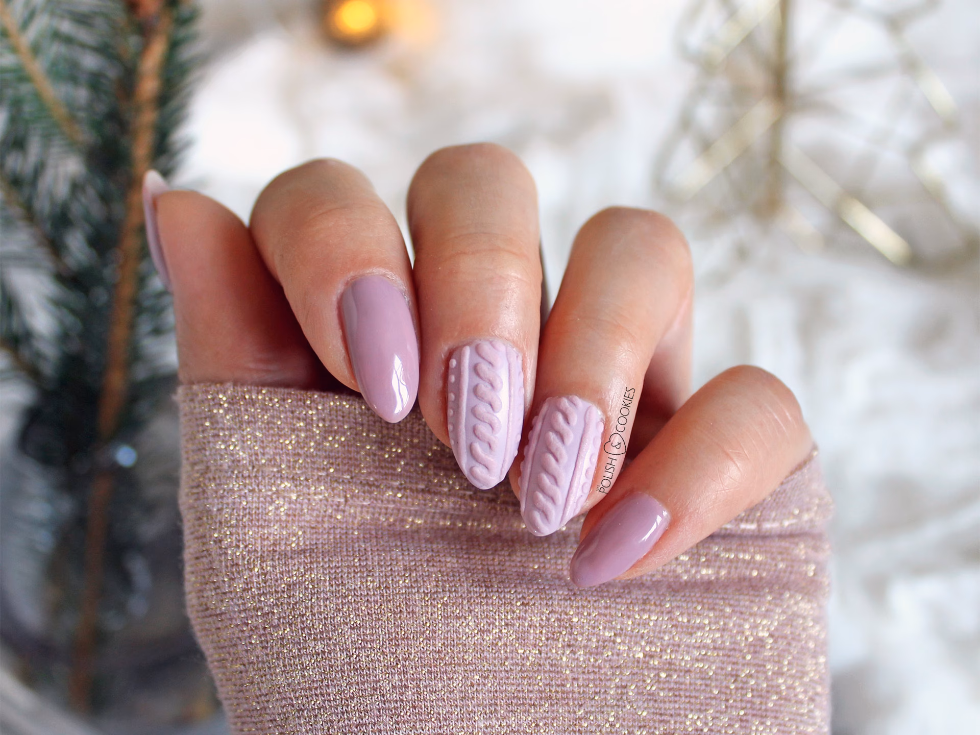 Czy paznokcie typu sweter muszą być matowe?