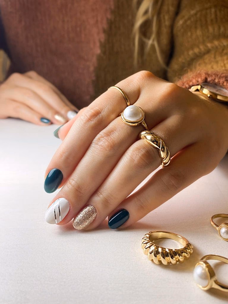 Co jest najlepsze na regenerację paznokci?