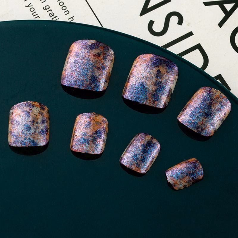 Jak zrobić atramentowe paznokcie?