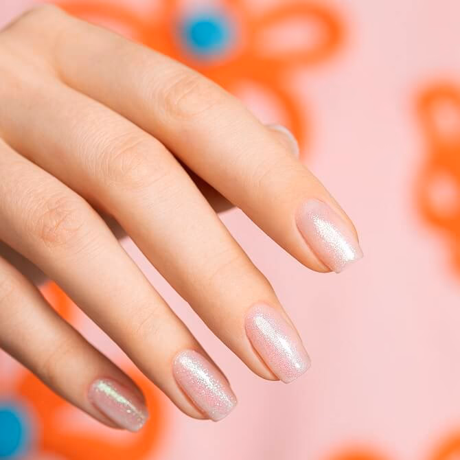 Czy pyłek nakłada się na lepką warstwę?