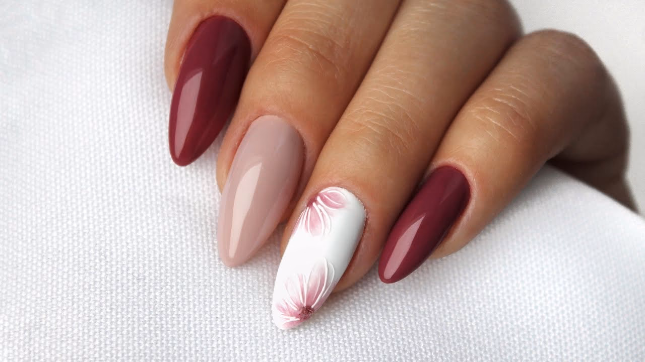 Co jest przyczyną kwitnienia paznokci?